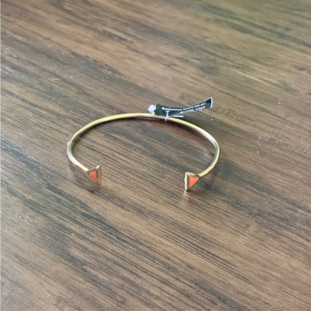 Banana Republic triangle cuff in gold